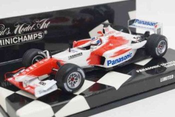 Minichamps F1 1/43 Scale - 400040087 Panasonic Toyota Racing Showcar O.panis. 