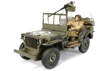 JEEP WILLYS 4X4 W OPEN TOP + GUN & MAN