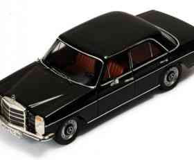 ΙΧΟ Mercedes Benz 200/8 (Strichacht) Black with Cream Interior